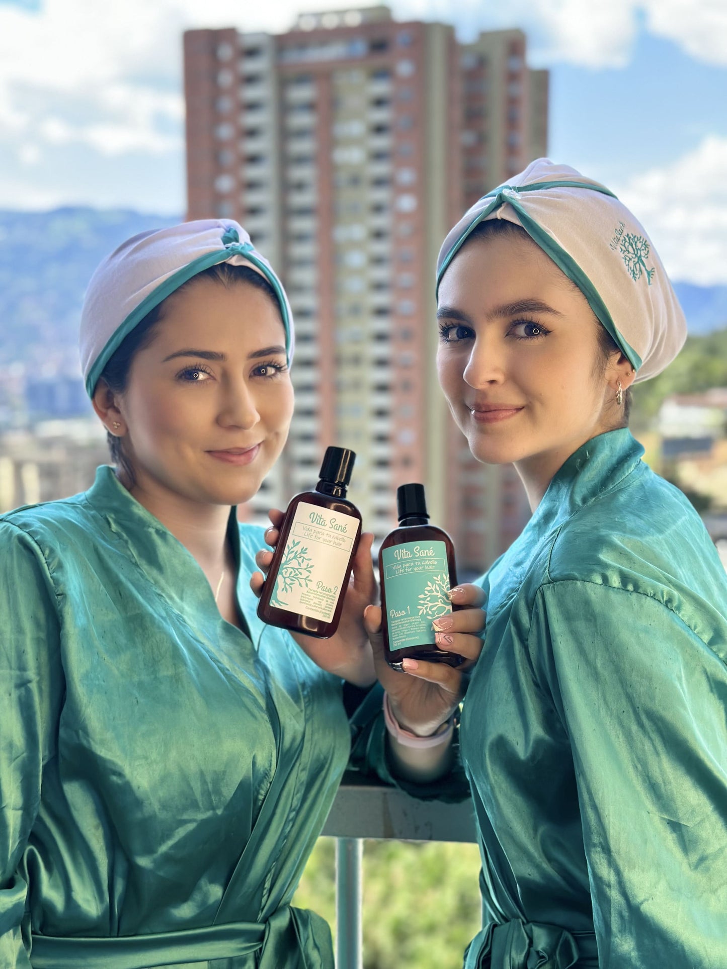 Paso 1 y Paso 2 Vita Sané Reconstruye, Elimina El Frizz